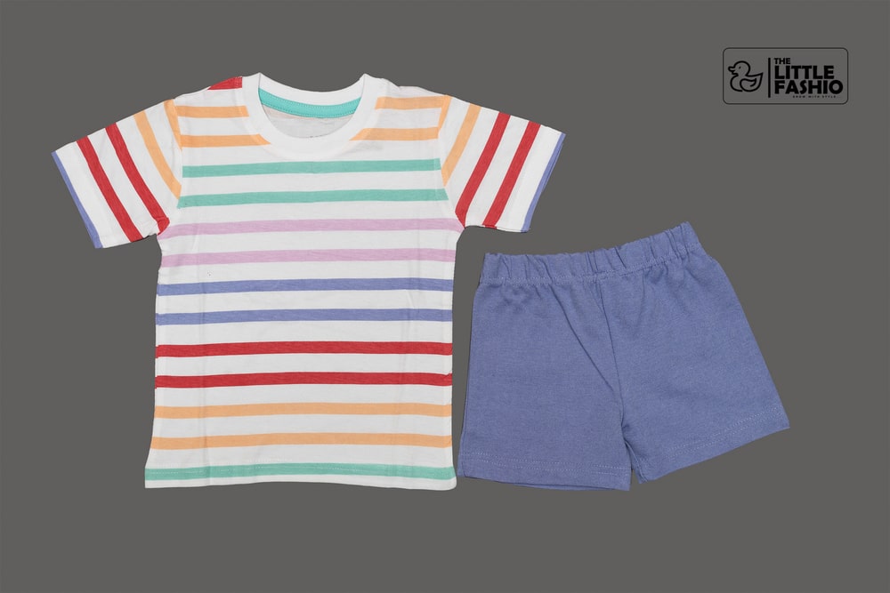 Round Neck Lines T-shirt and Blue Shorts